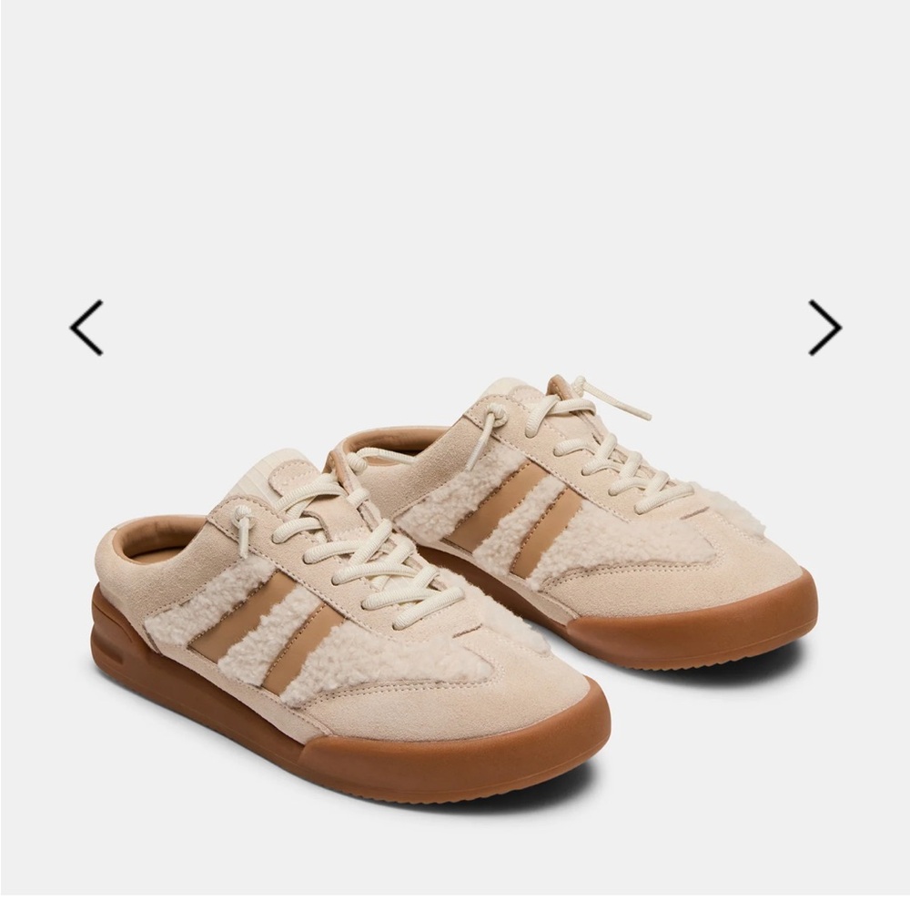 Steve Madden Cream and Tan Sneakers